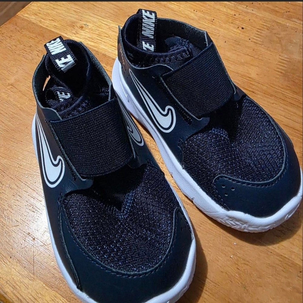 Nike Kids Black and White Sneakers